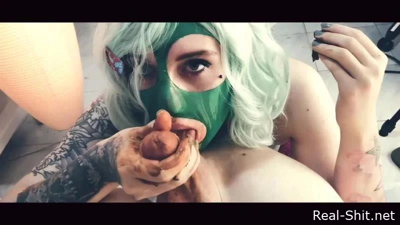 Scat Eat And Shit Sucking By Top Babe Betty - The Green Mask - Big Scat, Enters Dick Into Shit, Anally