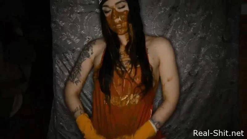 cleopatra - Sweet Betty Parlour - Testing Rubber Gloves In Apocalyptic Room - Anna - Cockhead In Shit, Desires To The Toilet, Toilet paper