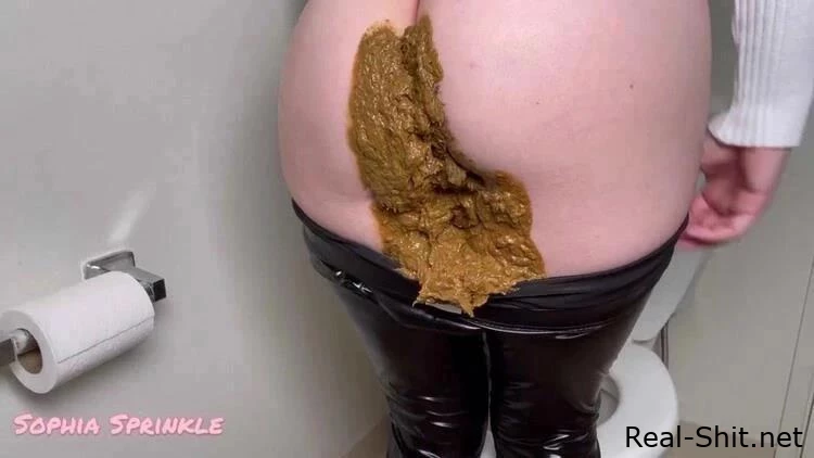 Sophia Sprinkle - Mushy Leather Legging Explosion + Smear! - Shitting Ass, Poop Vidry, Order Shit To Your Home