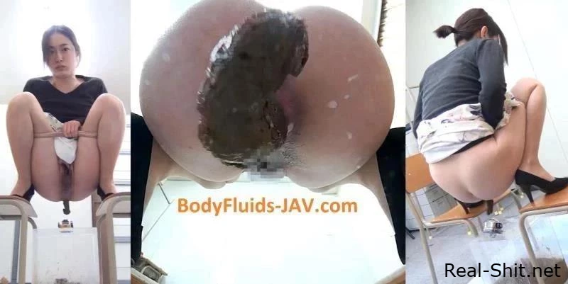 Lick and suck turd after defecation and feces lubricant for masturbation pussy. BFJG-55 - Shit In Phase, Scat Couple, Toilet humiliation