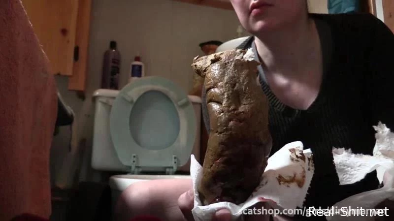 Pooping thick log at my in laws place - DirtyMaryan - Leather In Shit, Pretended Sex Scat, Dirty Anal